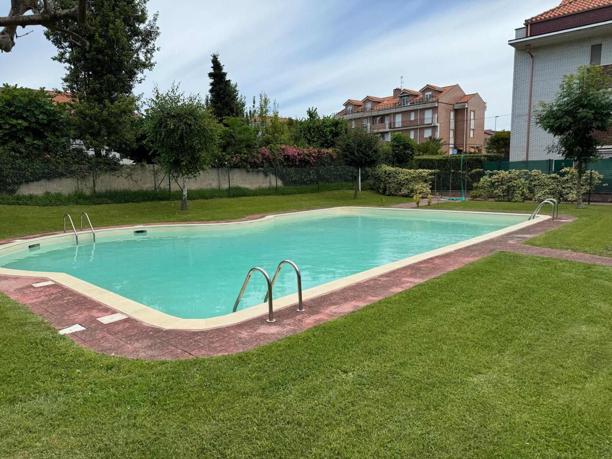 Garaje Y Piscina Comunitaria! Apartment Suances Ngoại thất bức ảnh